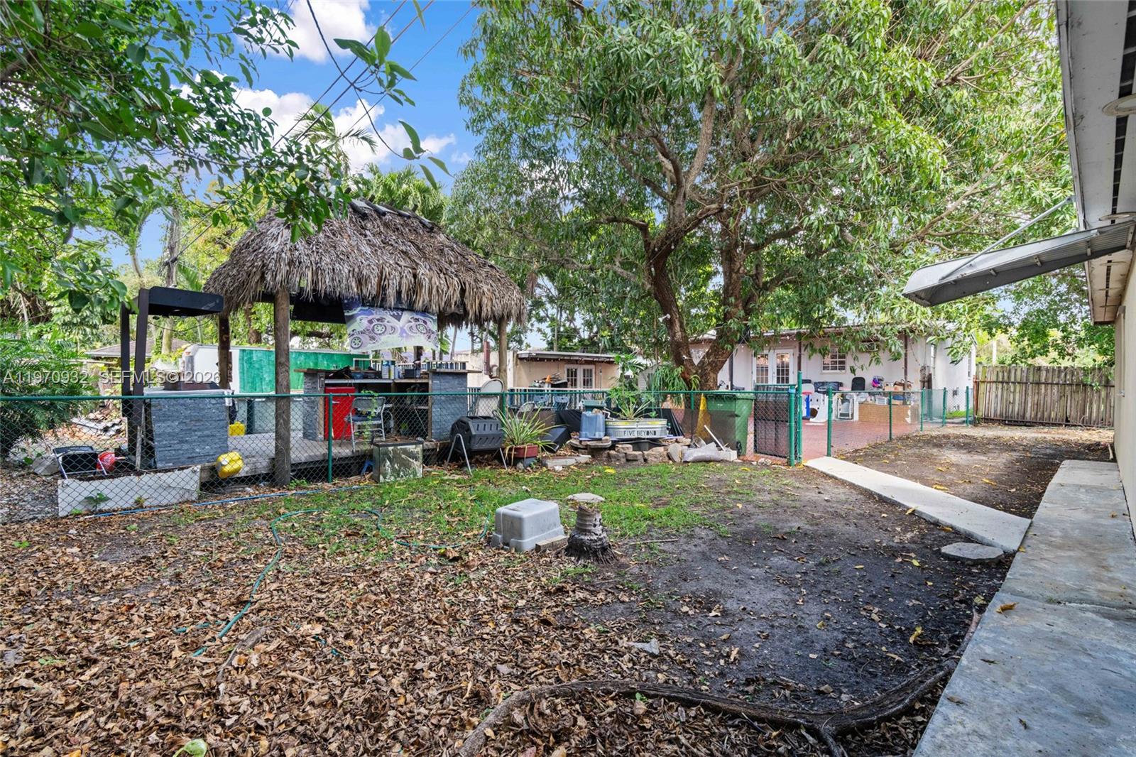TAMIAMI TRAIL PARK - Residential