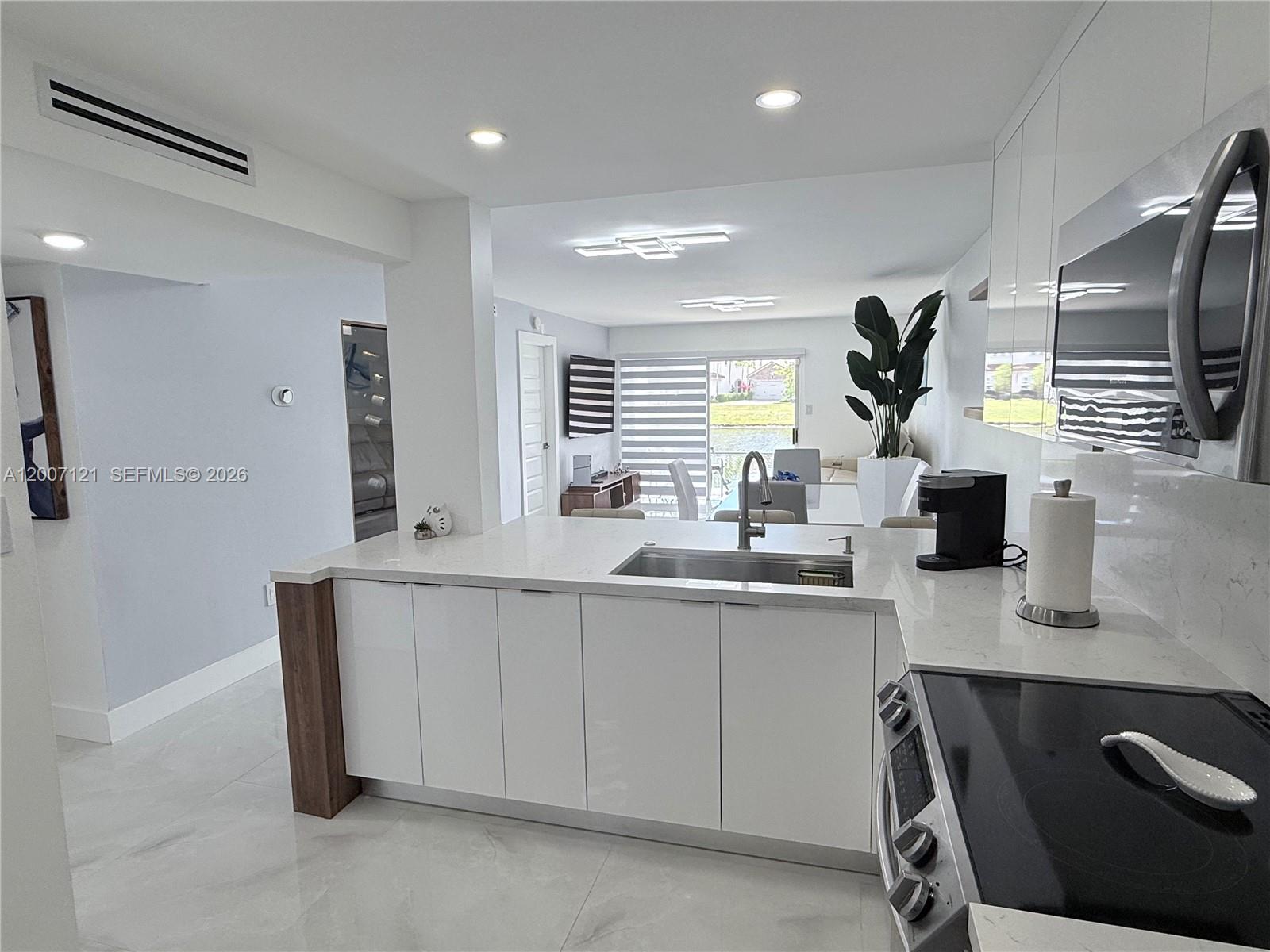 FAIRWAY GREENS CONDO HOME - Residential