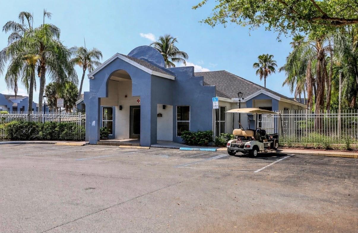 FAIRWAY GREENS CONDO HOME - Residential