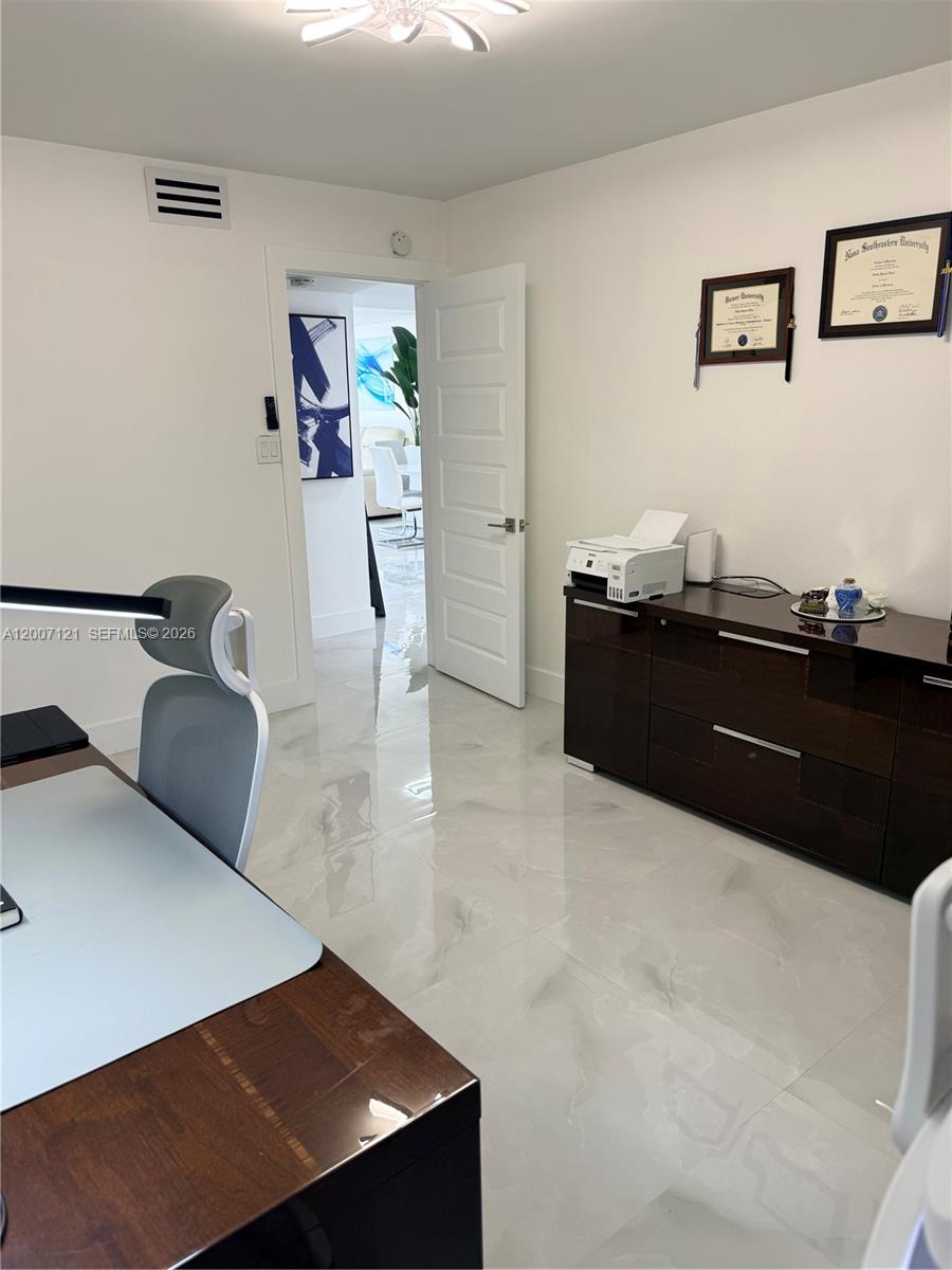 FAIRWAY GREENS CONDO HOME - Residential