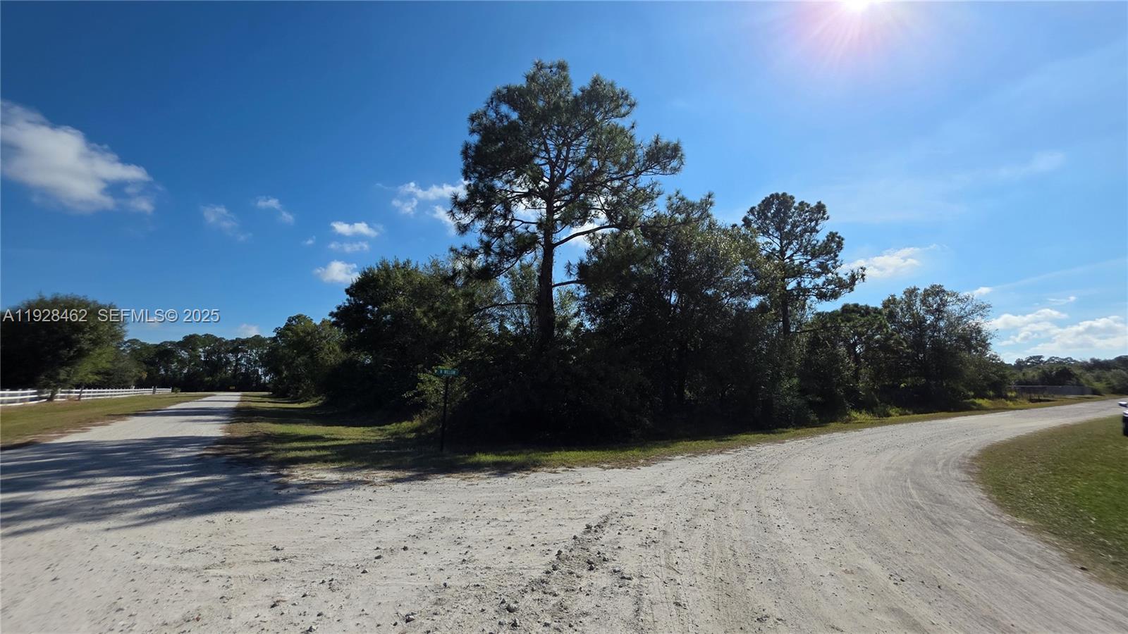 THE WOODLAND S/D - Land