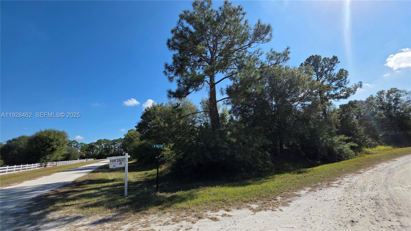 THE WOODLAND S/D - Land