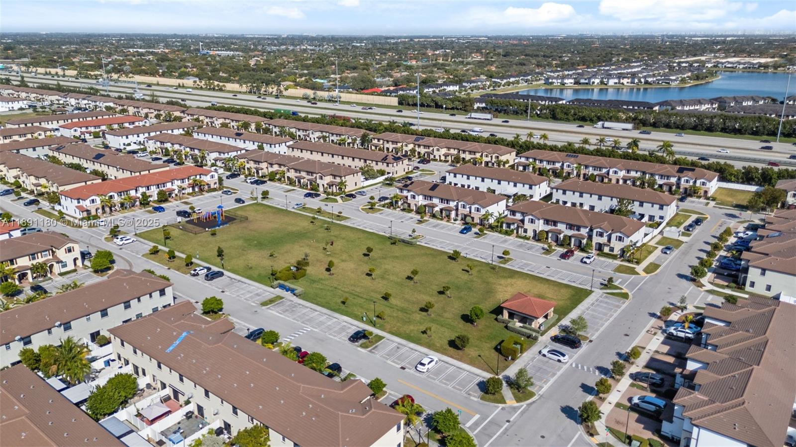 AQUABELLA SECTION TWO - Residential