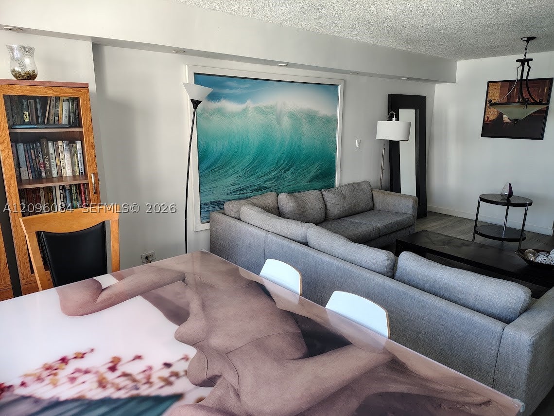 6039 Collins Ave 1710