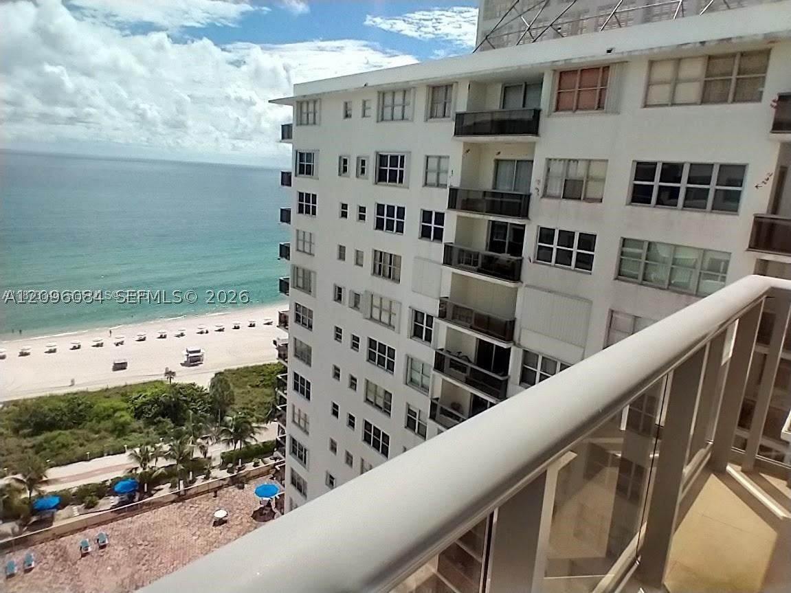 6039 Collins Ave 1710, Miami Beach, FL, 33140/$639,000 1 6039 Collins Ave 1710