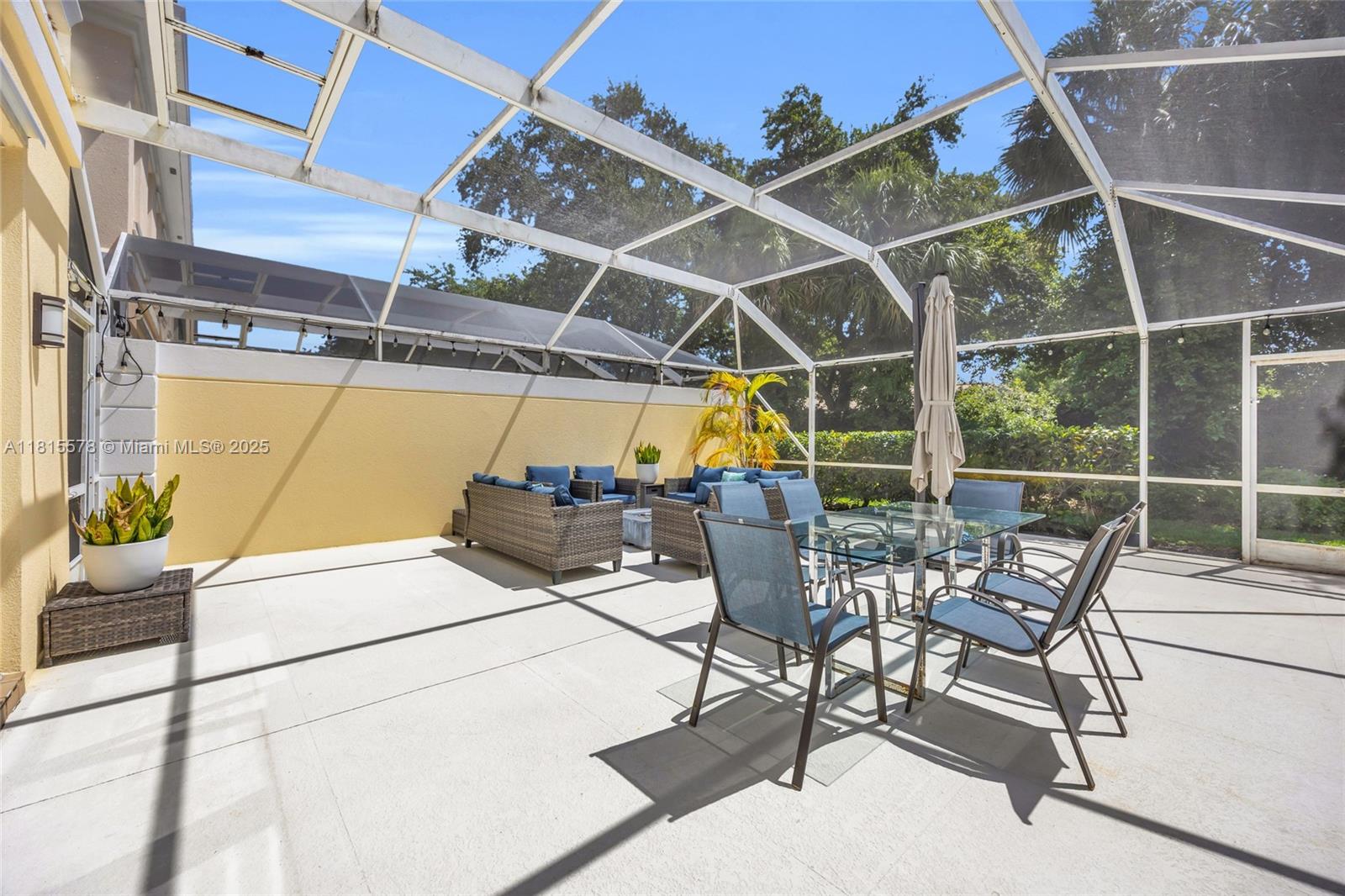 CATALINA LAKES - Residential Lease