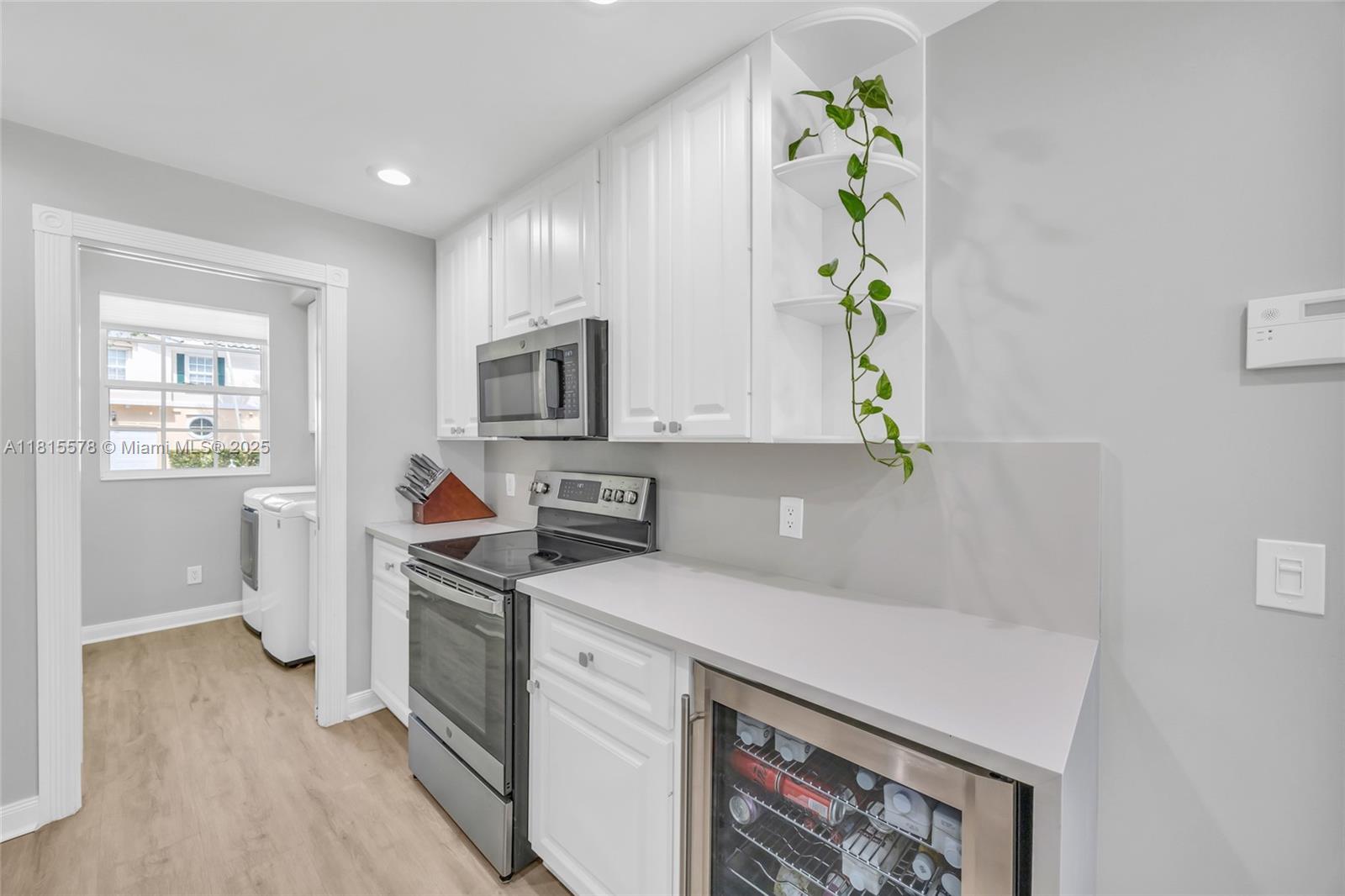 CATALINA LAKES - Residential Lease