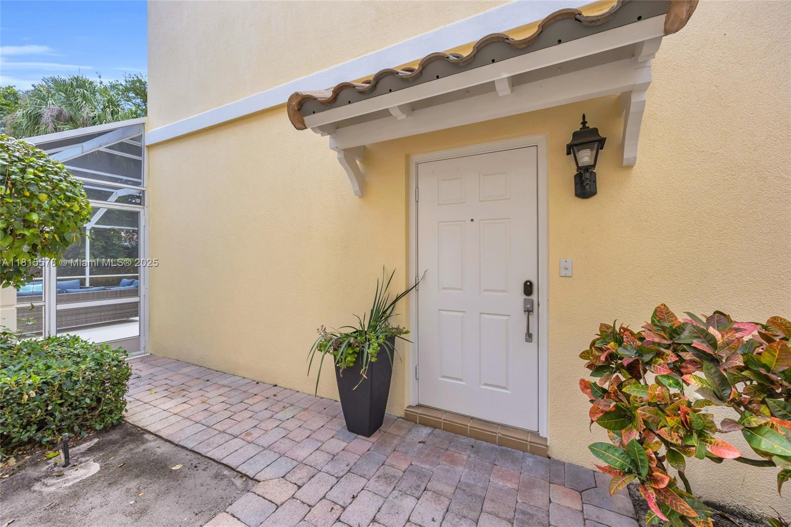 CATALINA LAKES - Residential Lease