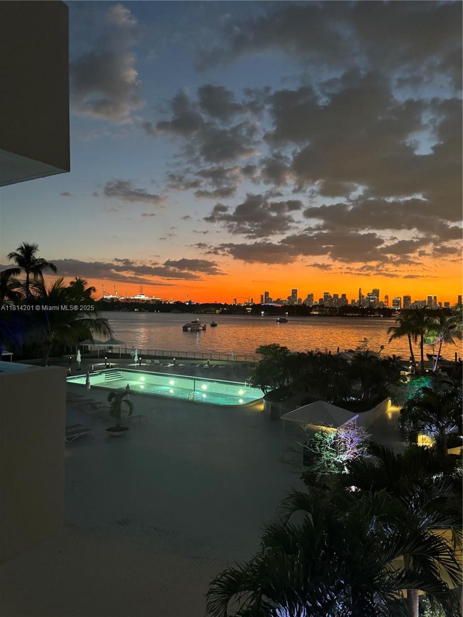 1200 West Ave 301