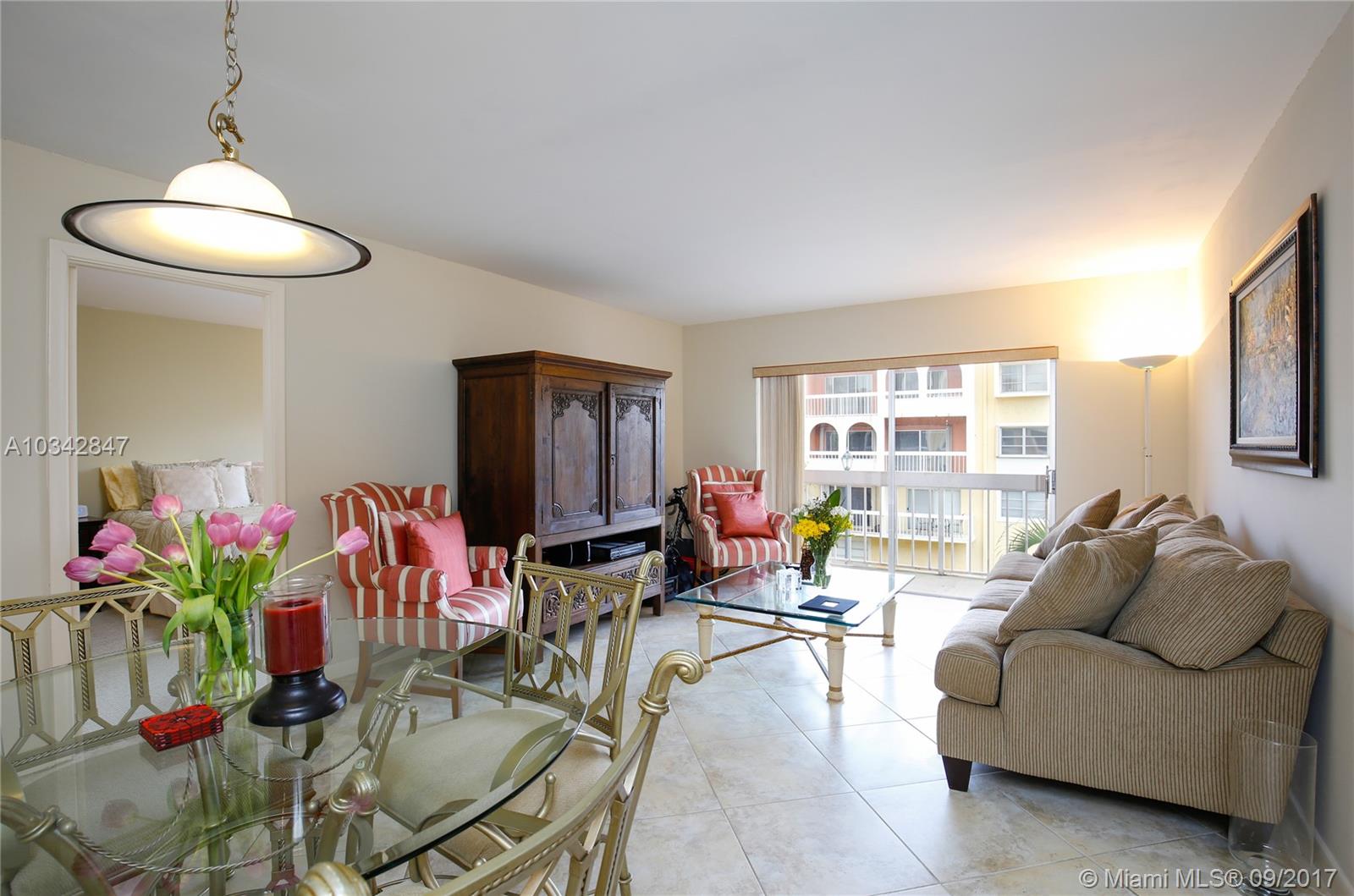 VILLAGE OF KINGS CREEK CO - Residential Lease