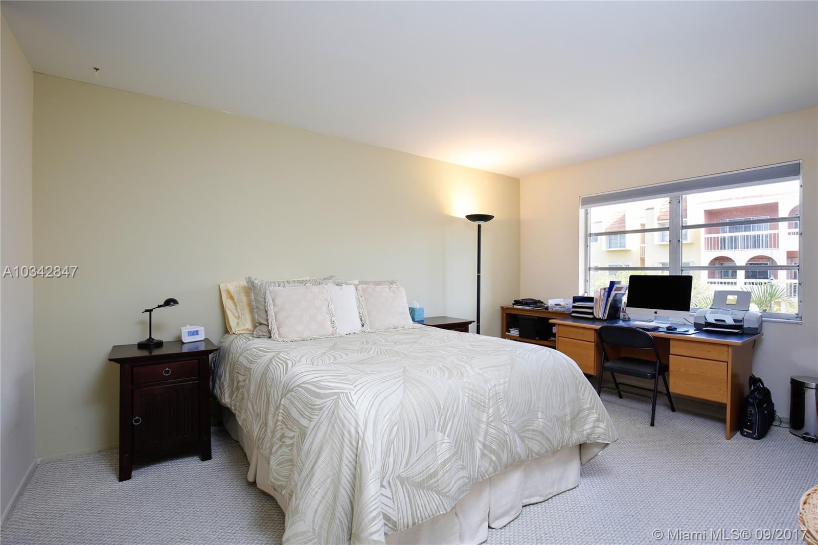 VILLAGE OF KINGS CREEK CO - Residential Lease