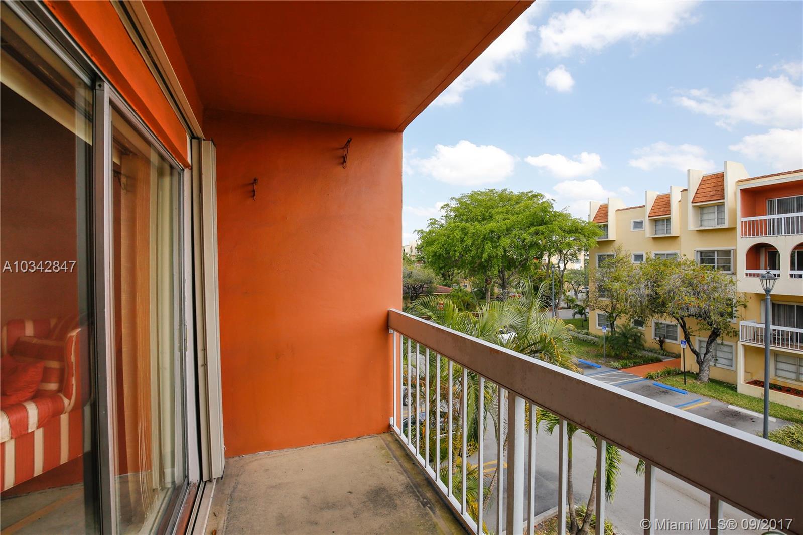 VILLAGE OF KINGS CREEK CO - Residential Lease