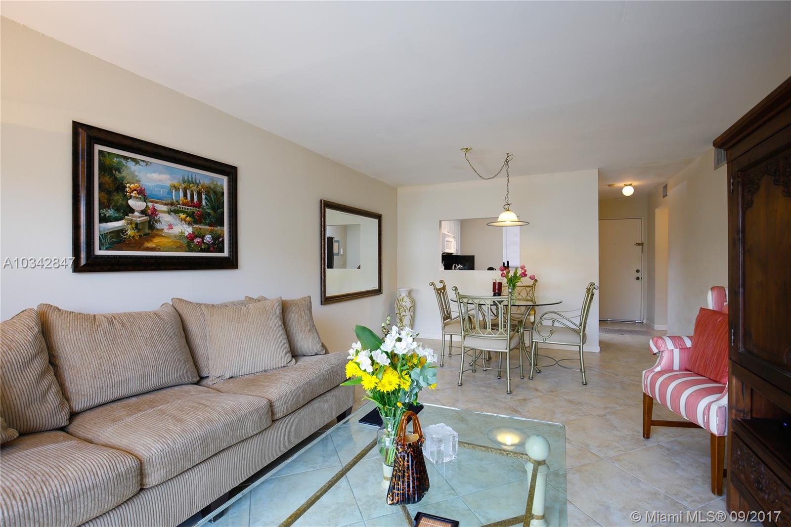 VILLAGE OF KINGS CREEK CO - Residential Lease