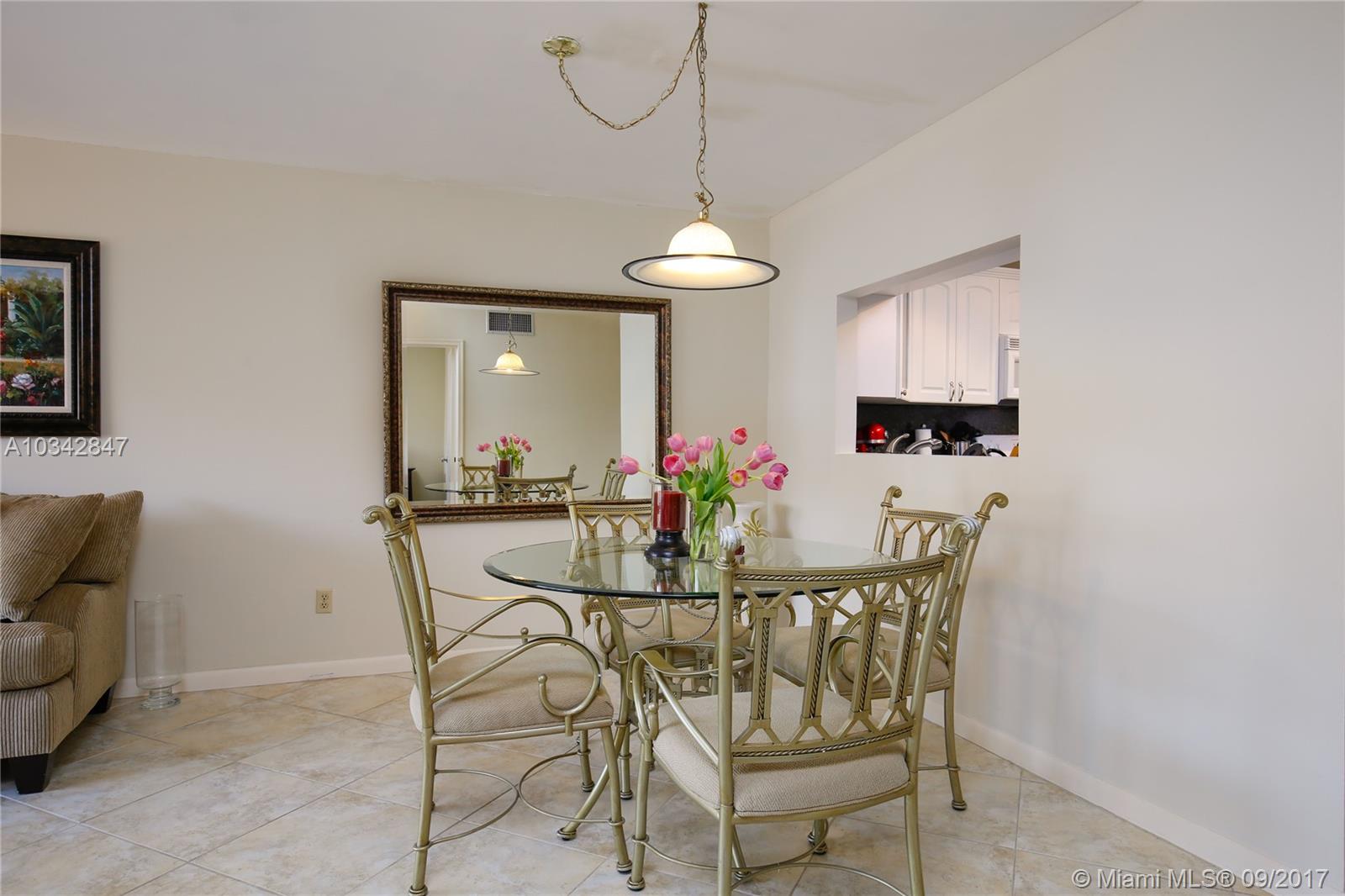 VILLAGE OF KINGS CREEK CO - Residential Lease