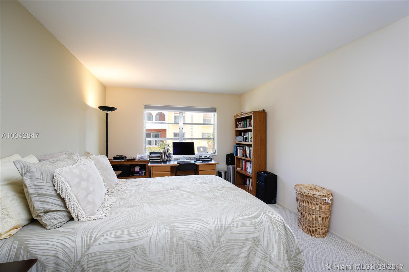 VILLAGE OF KINGS CREEK CO - Residential Lease