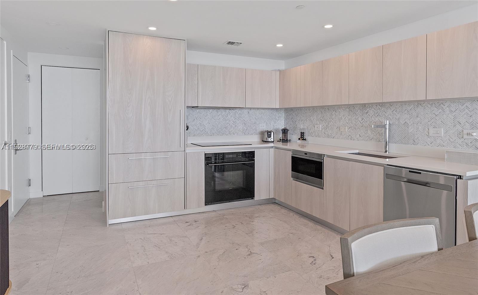 ONE PARAISO CONDO - Residential Lease