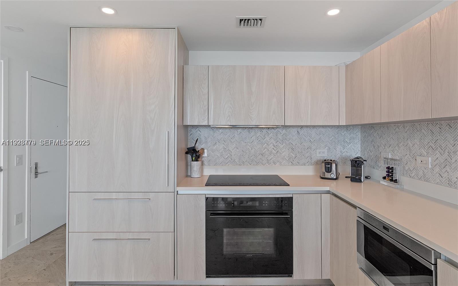 ONE PARAISO CONDO - Residential Lease