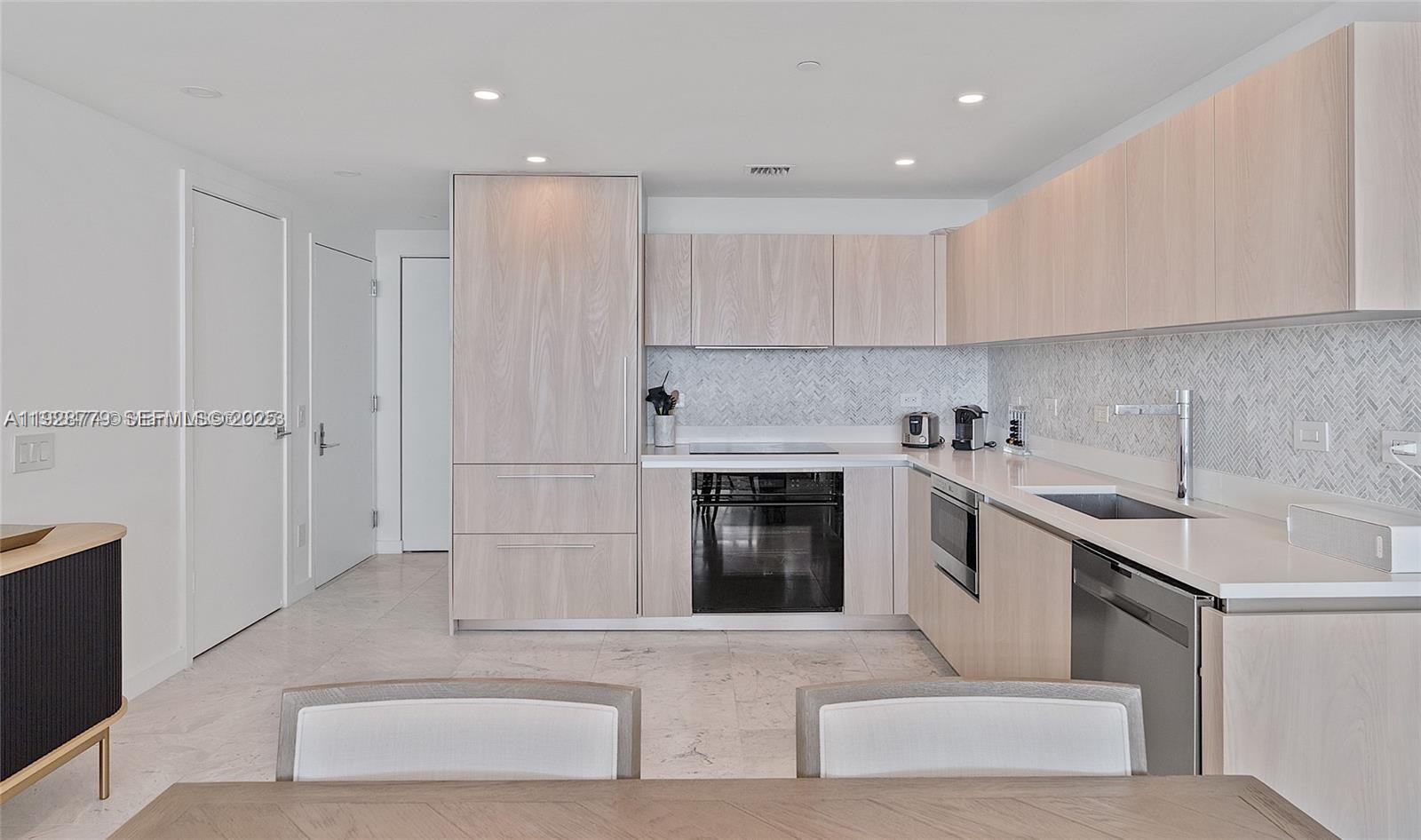 ONE PARAISO CONDO - Residential Lease