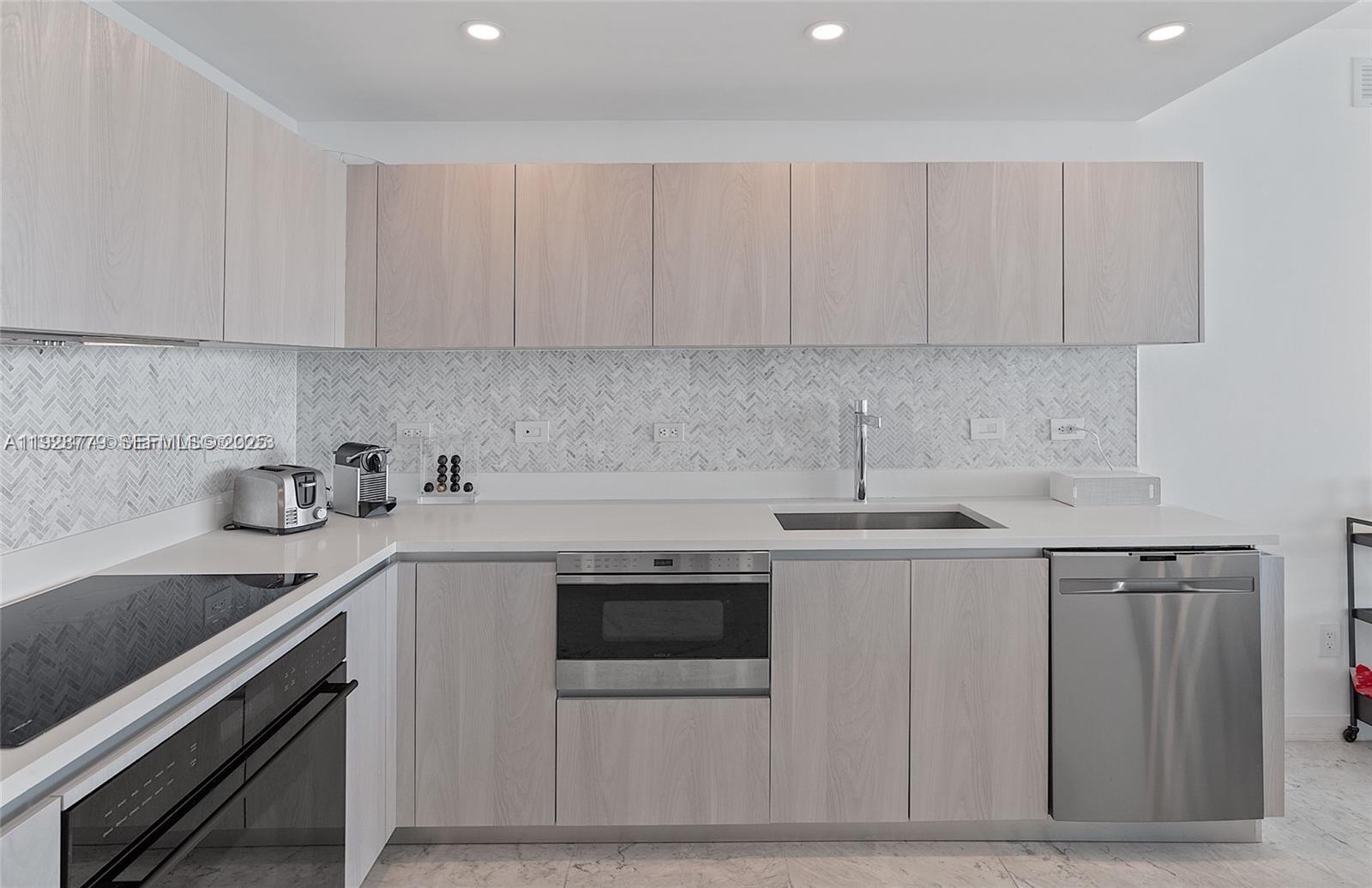 ONE PARAISO CONDO - Residential Lease