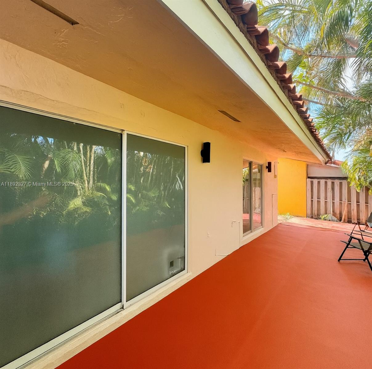 UNIVERSAL DREAM HOMES - Residential
