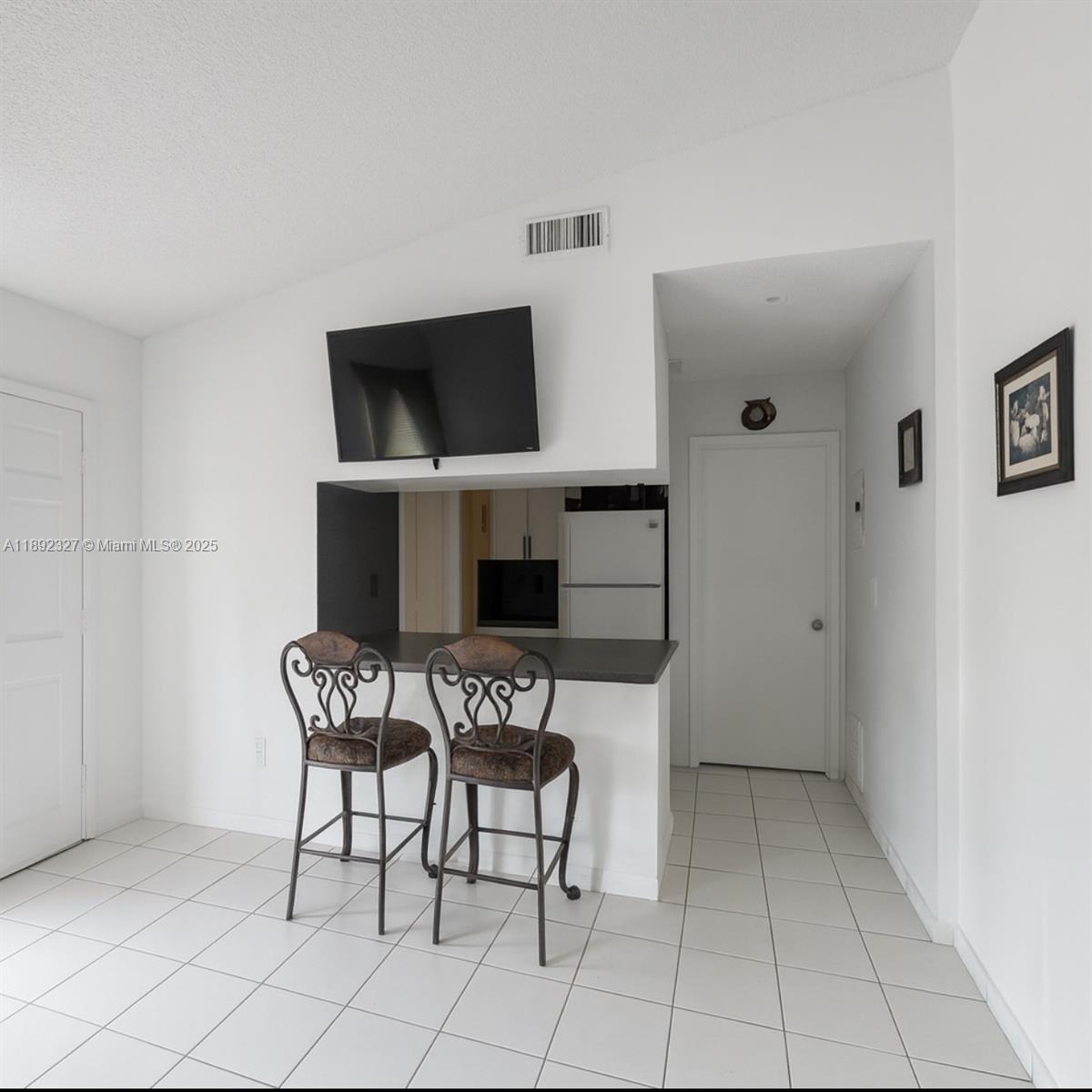 UNIVERSAL DREAM HOMES - Residential