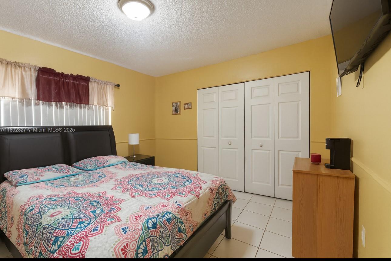 UNIVERSAL DREAM HOMES - Residential