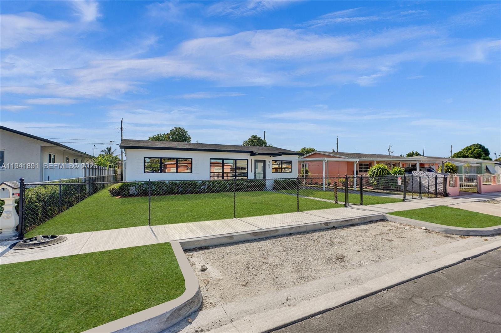 INGLESIDE PARK - Residential