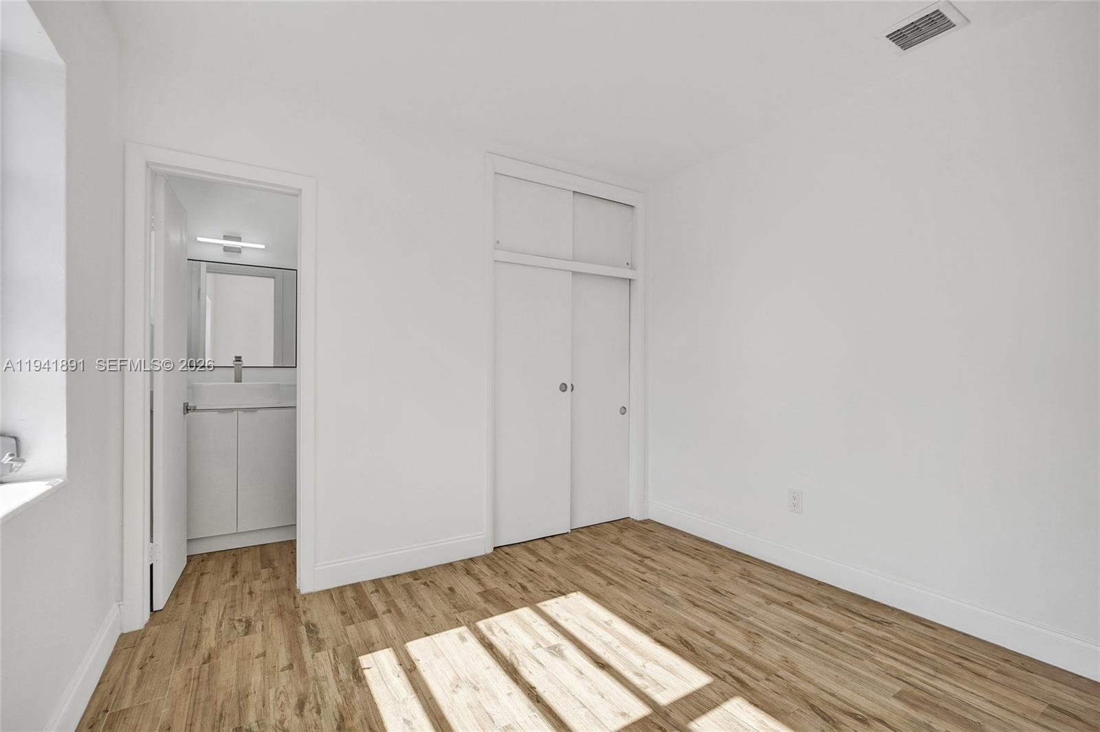 INGLESIDE PARK - Residential