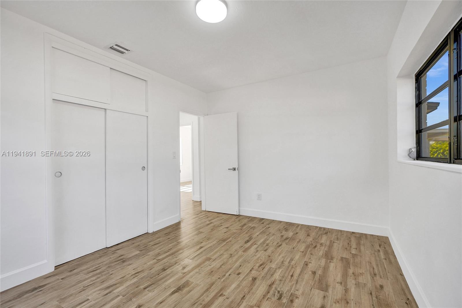 INGLESIDE PARK - Residential