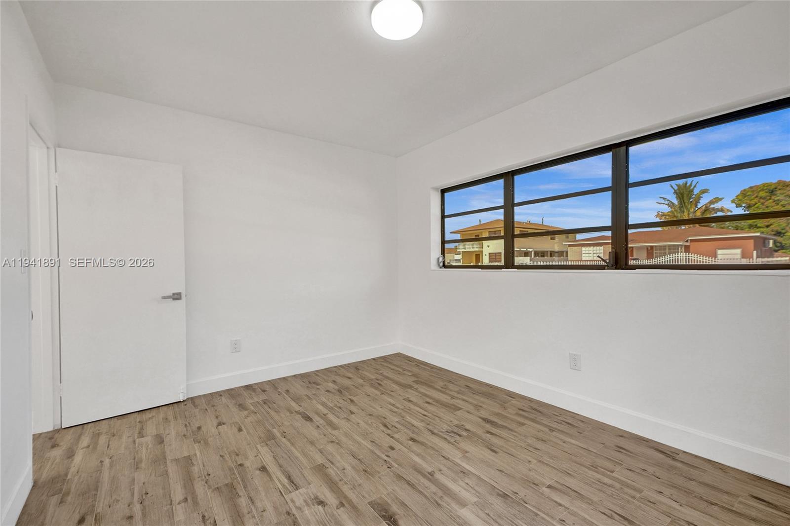 INGLESIDE PARK - Residential