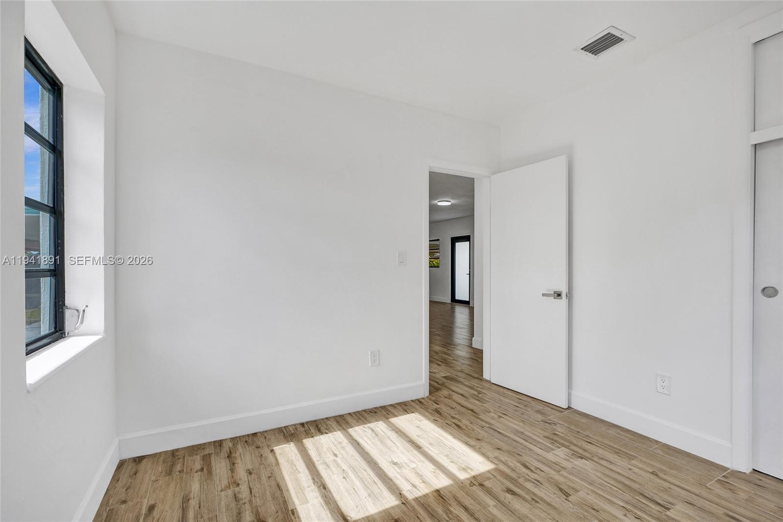 INGLESIDE PARK - Residential