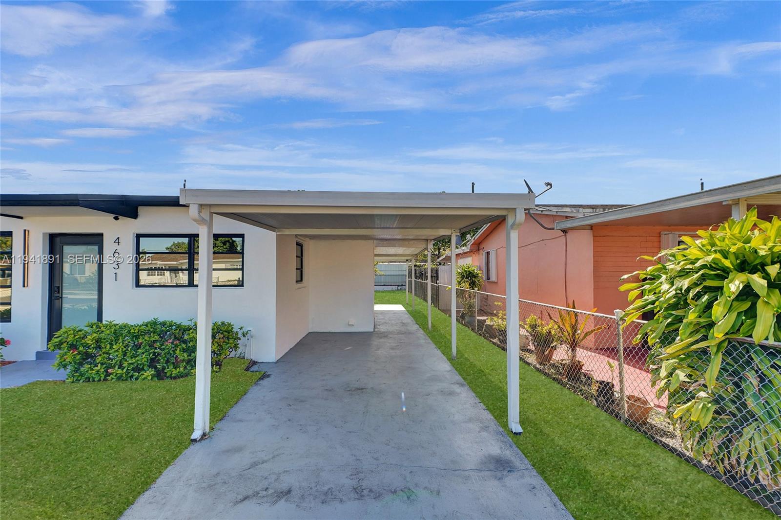 INGLESIDE PARK - Residential