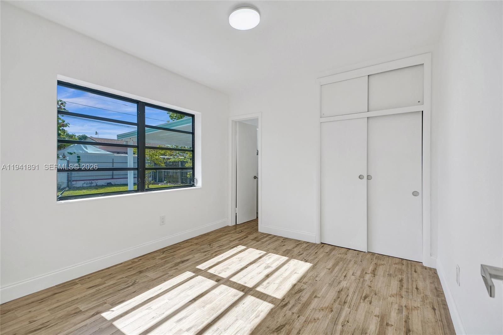 INGLESIDE PARK - Residential