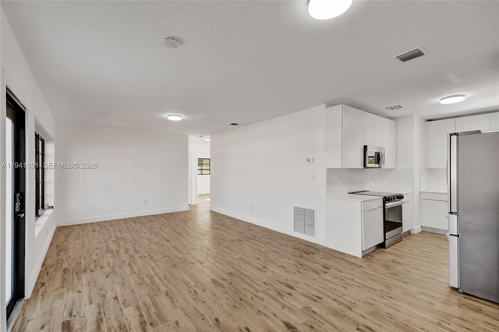 INGLESIDE PARK - Residential