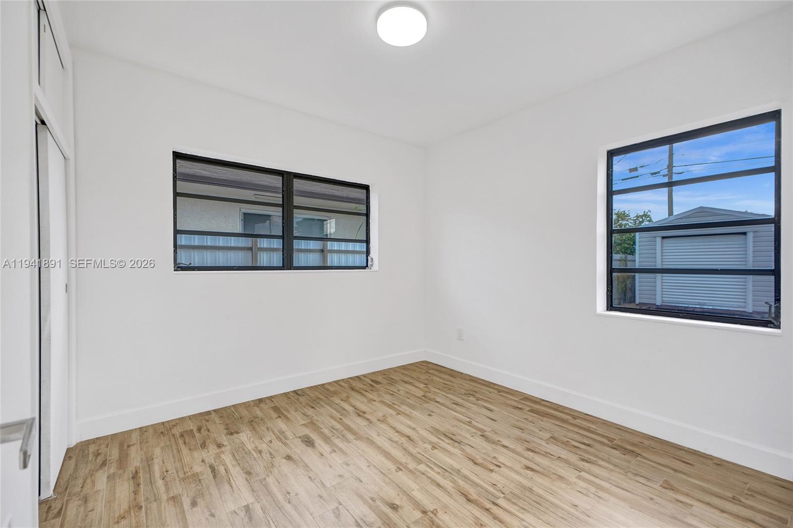 INGLESIDE PARK - Residential