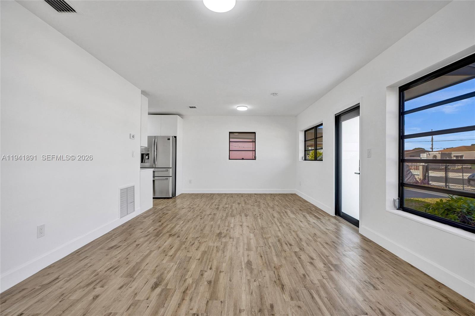 INGLESIDE PARK - Residential