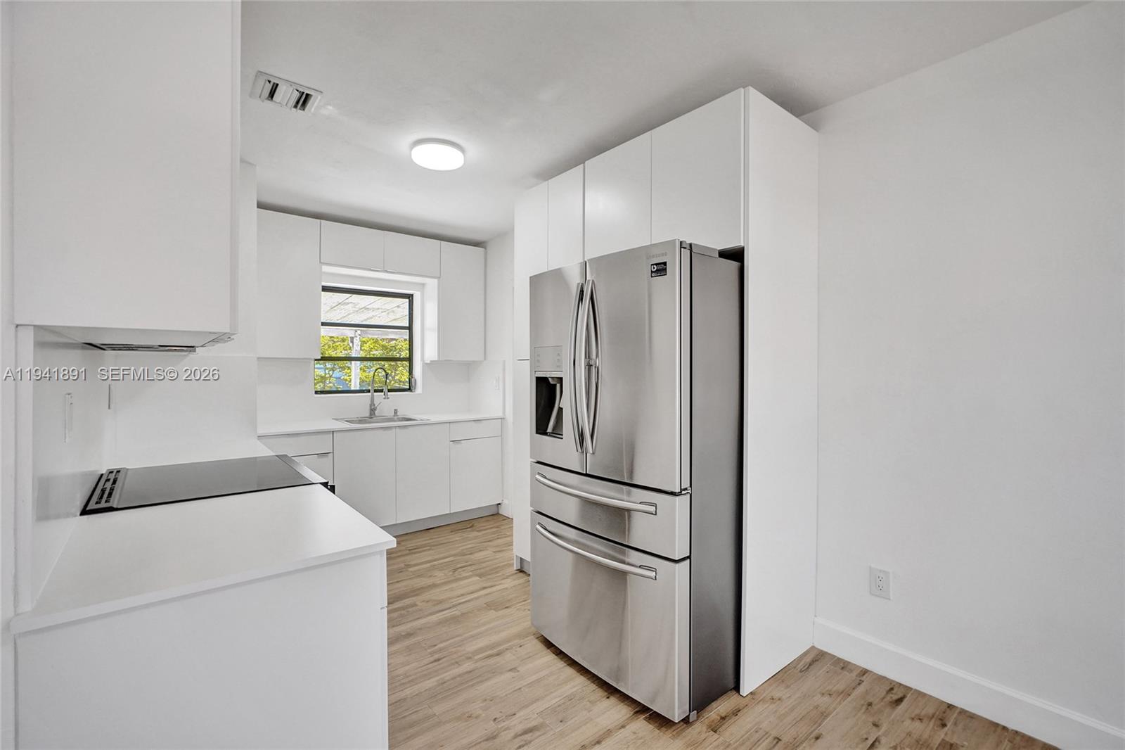 INGLESIDE PARK - Residential