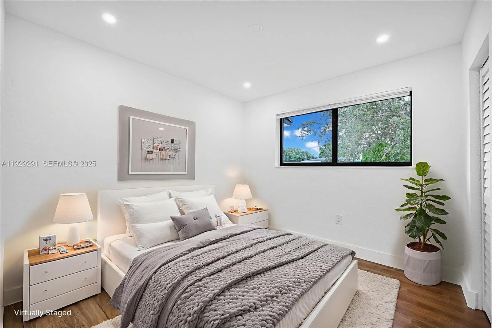 RICHMOND HEIGHTS - Residential