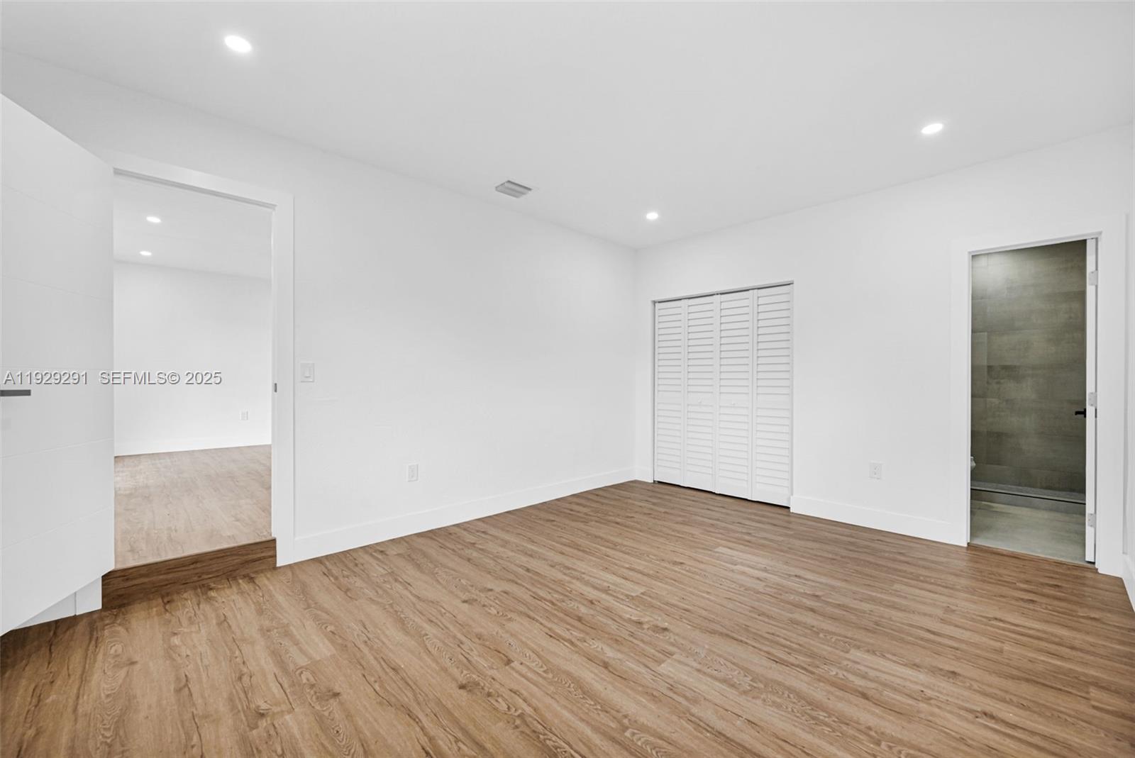 RICHMOND HEIGHTS - Residential