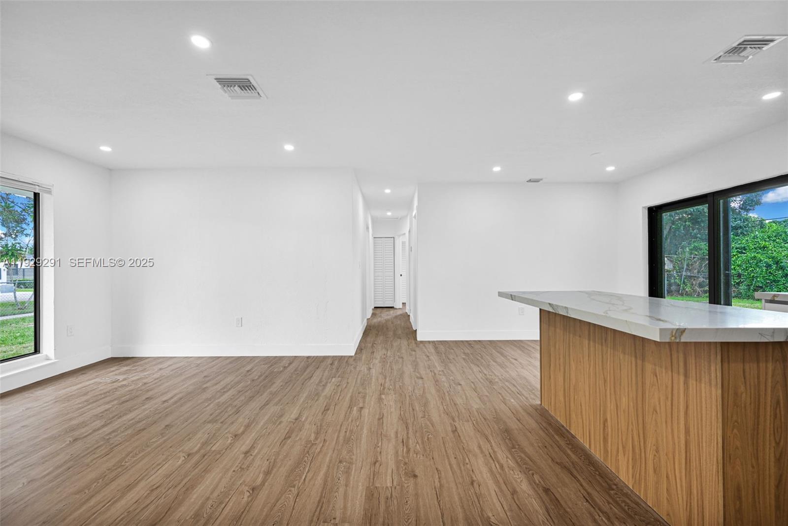 RICHMOND HEIGHTS - Residential