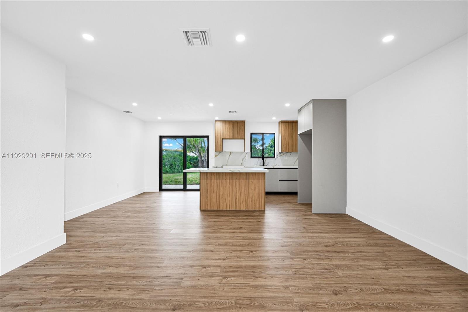 RICHMOND HEIGHTS - Residential