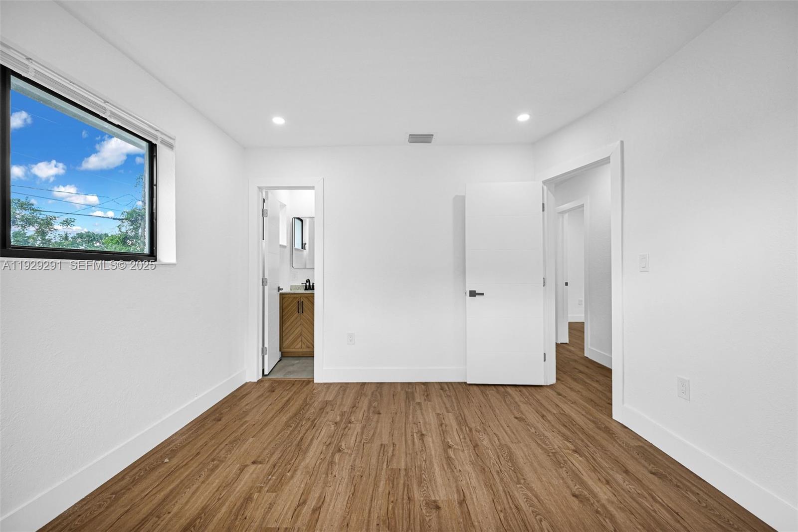 RICHMOND HEIGHTS - Residential