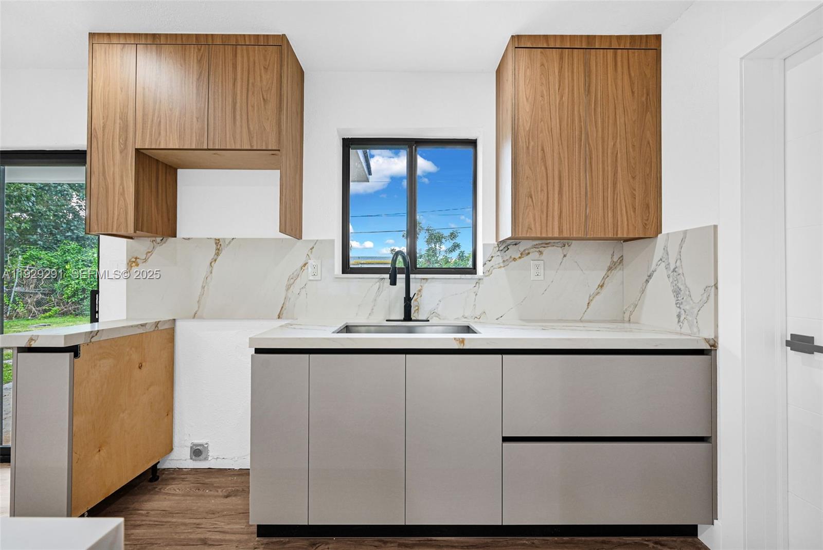 RICHMOND HEIGHTS - Residential