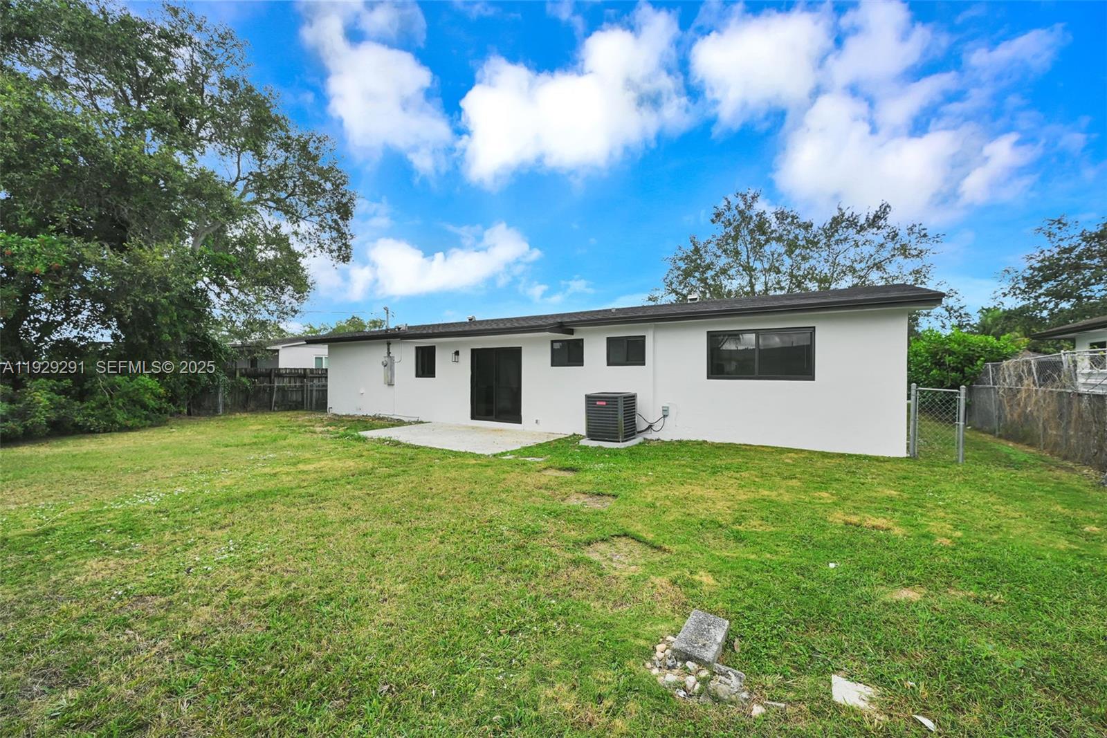 RICHMOND HEIGHTS - Residential