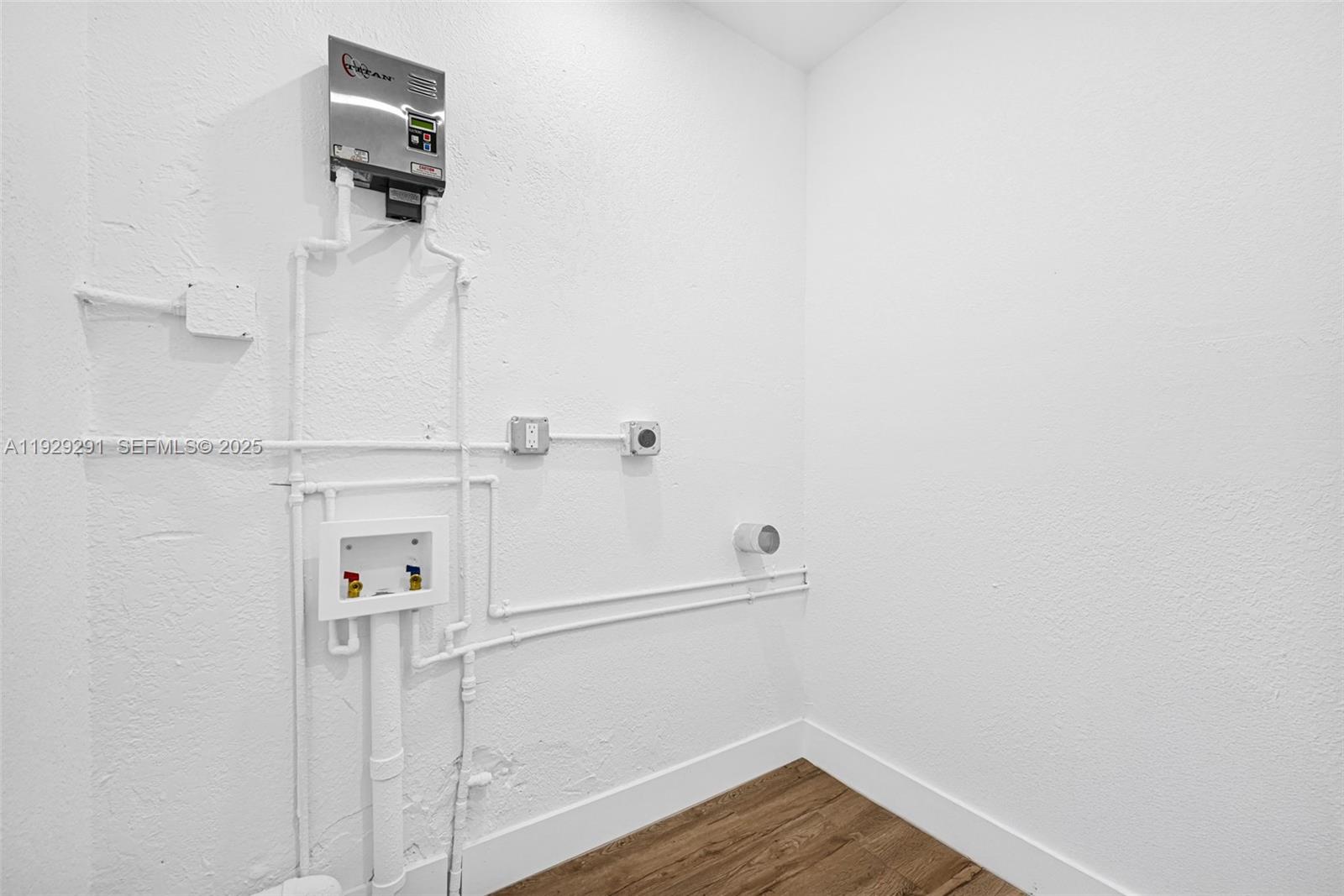 RICHMOND HEIGHTS - Residential