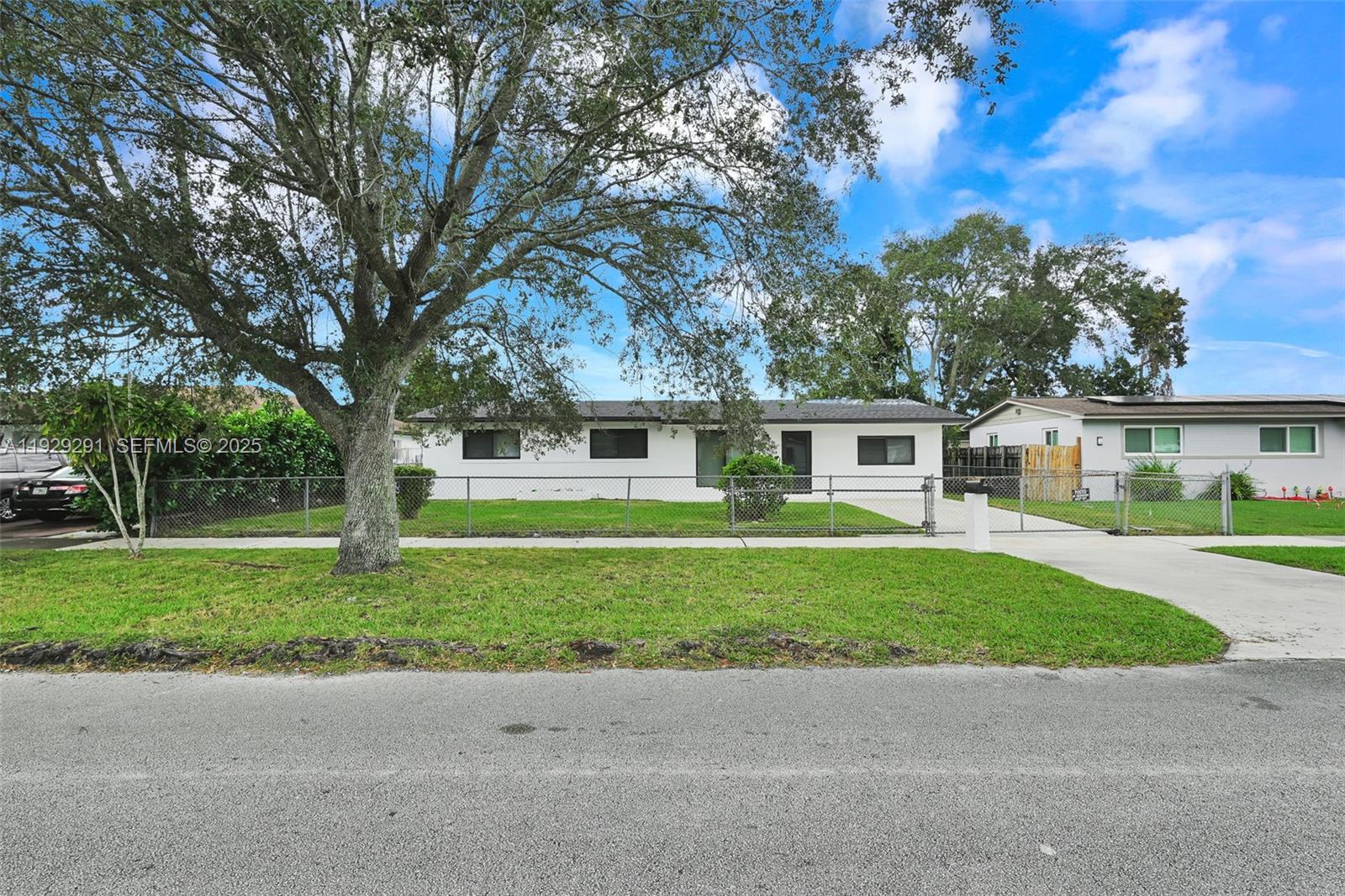 RICHMOND HEIGHTS - Residential