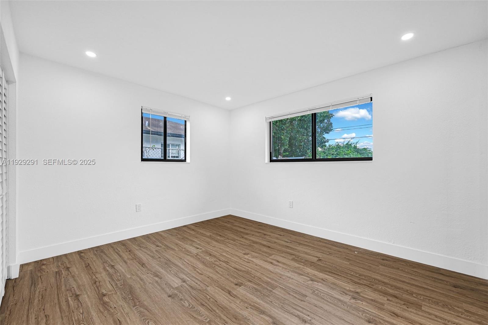 RICHMOND HEIGHTS - Residential