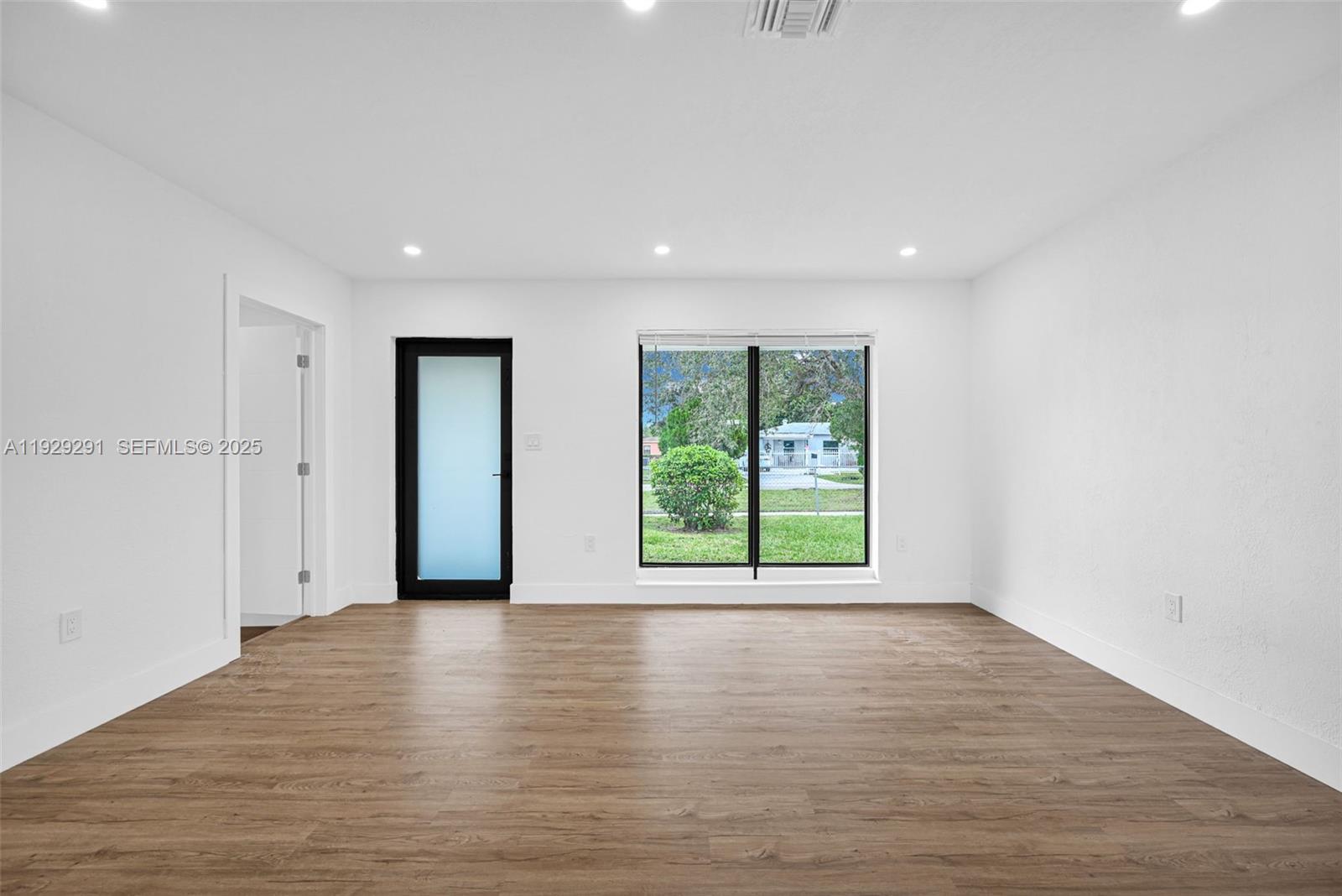 RICHMOND HEIGHTS - Residential