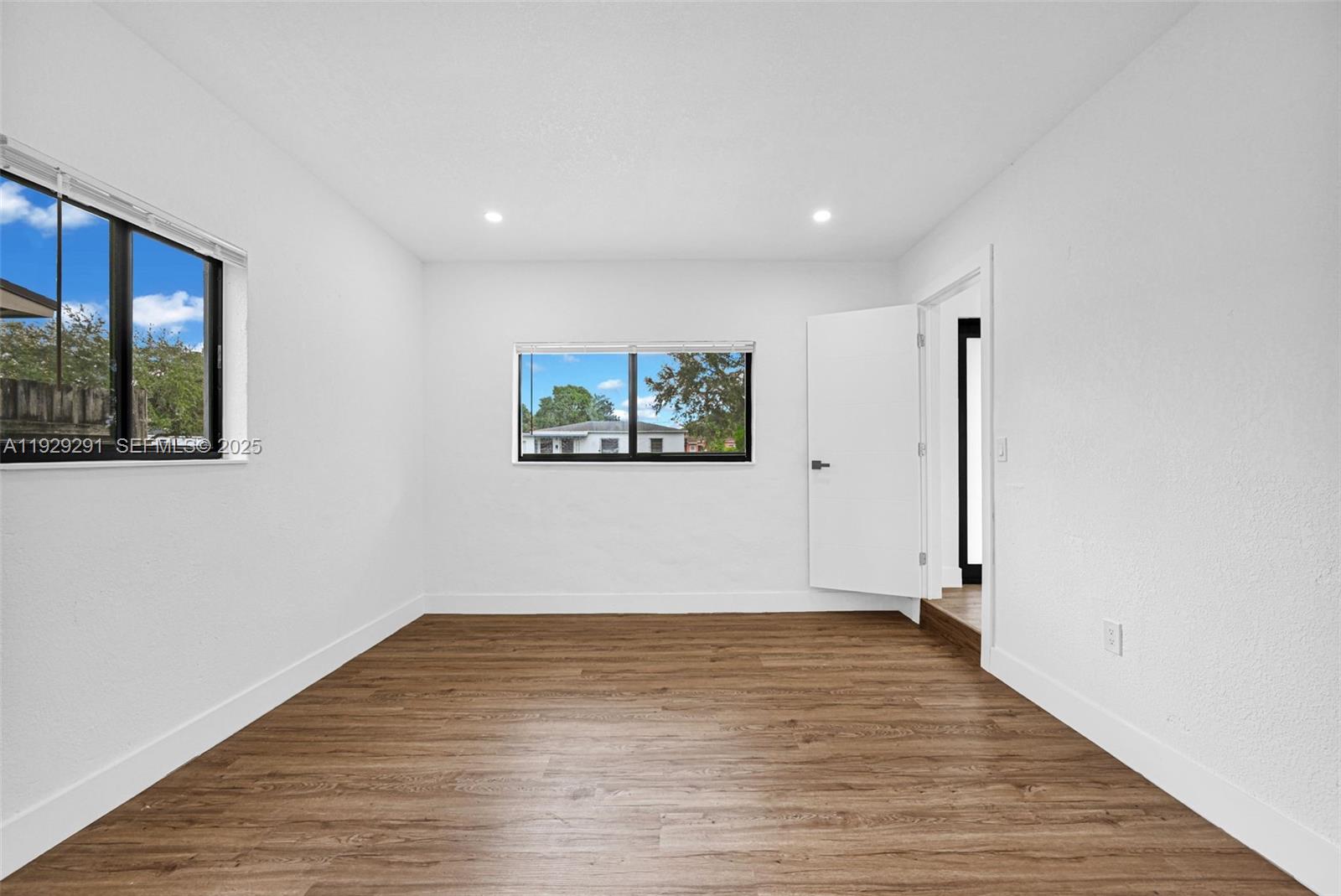 RICHMOND HEIGHTS - Residential