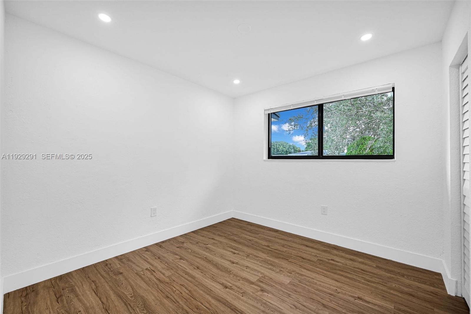 RICHMOND HEIGHTS - Residential